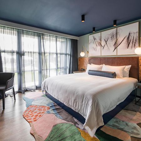 Naumi Auckland Airport Hotel Экстерьер фото
