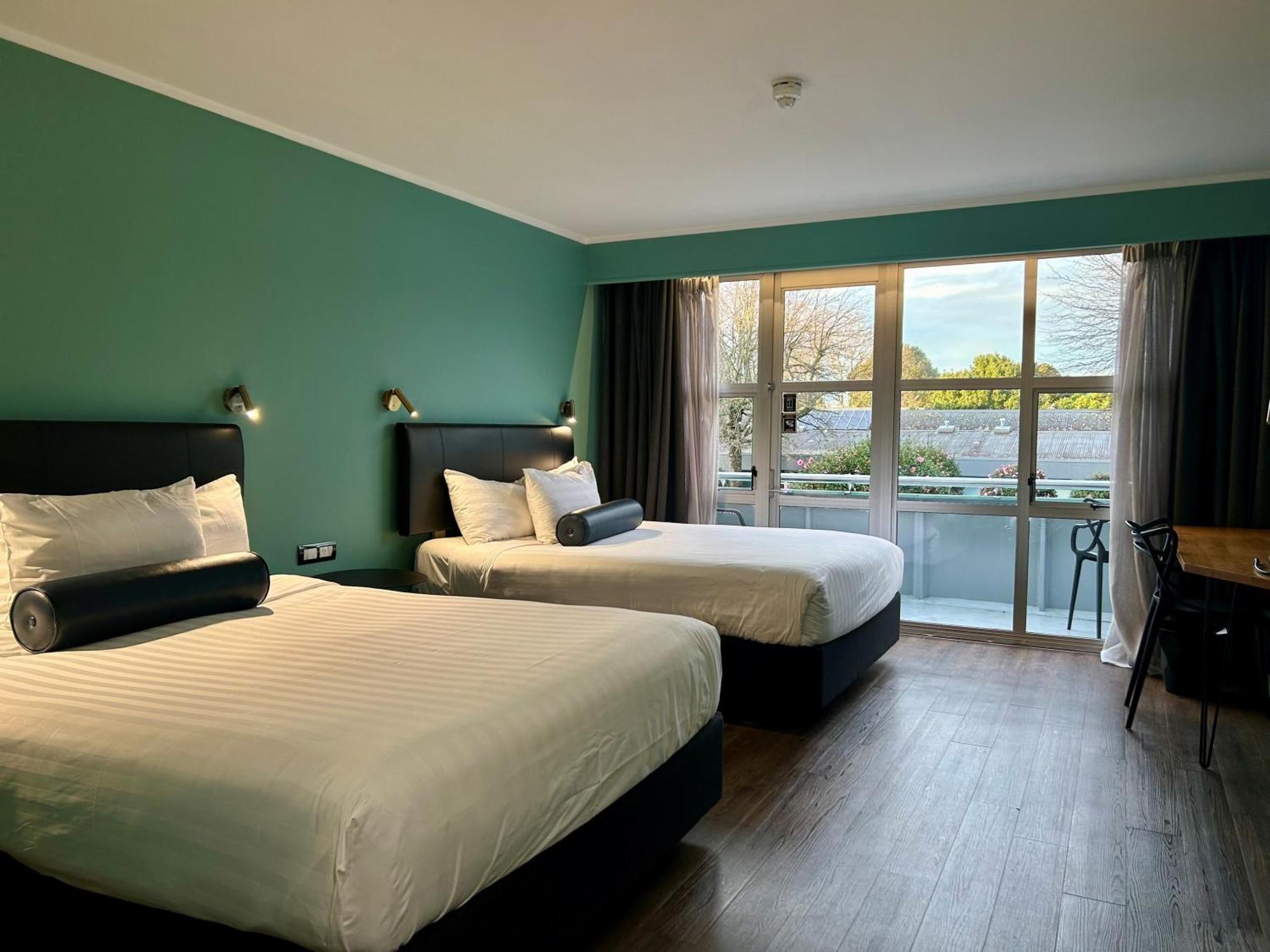 Naumi Auckland Airport Hotel Номер фото